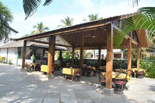 Sea Mist Resort Candolim Exterior photo